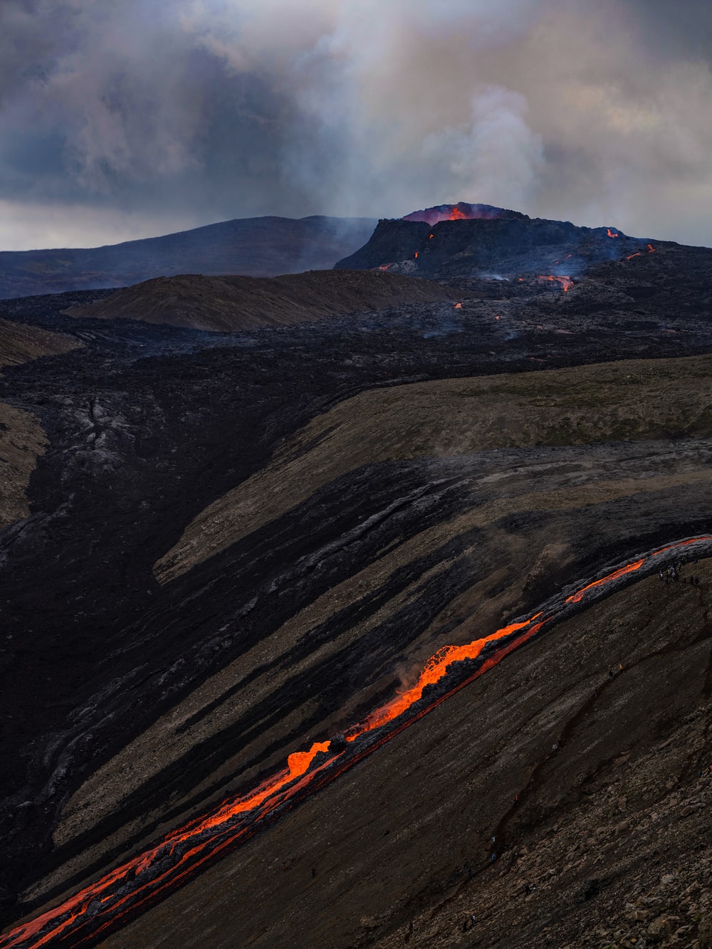火山熔浆图片