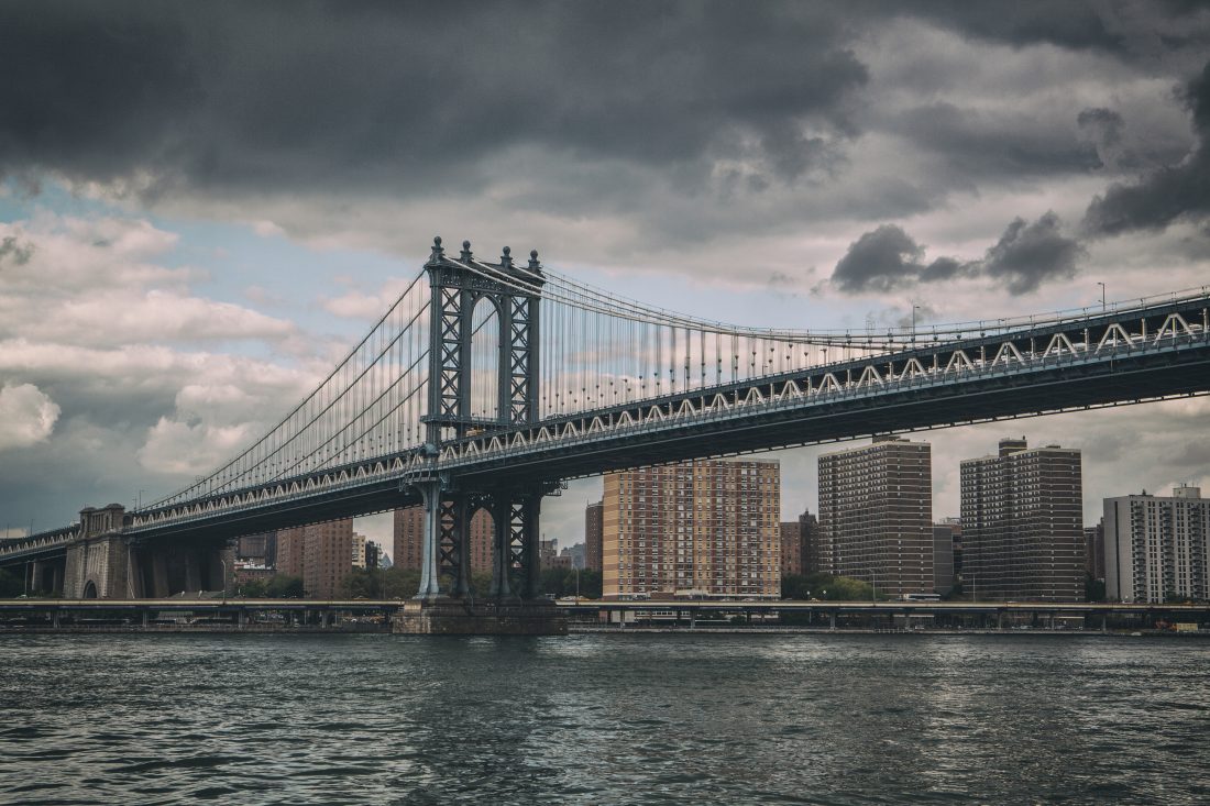创意时尚灰色曼哈顿大桥图片