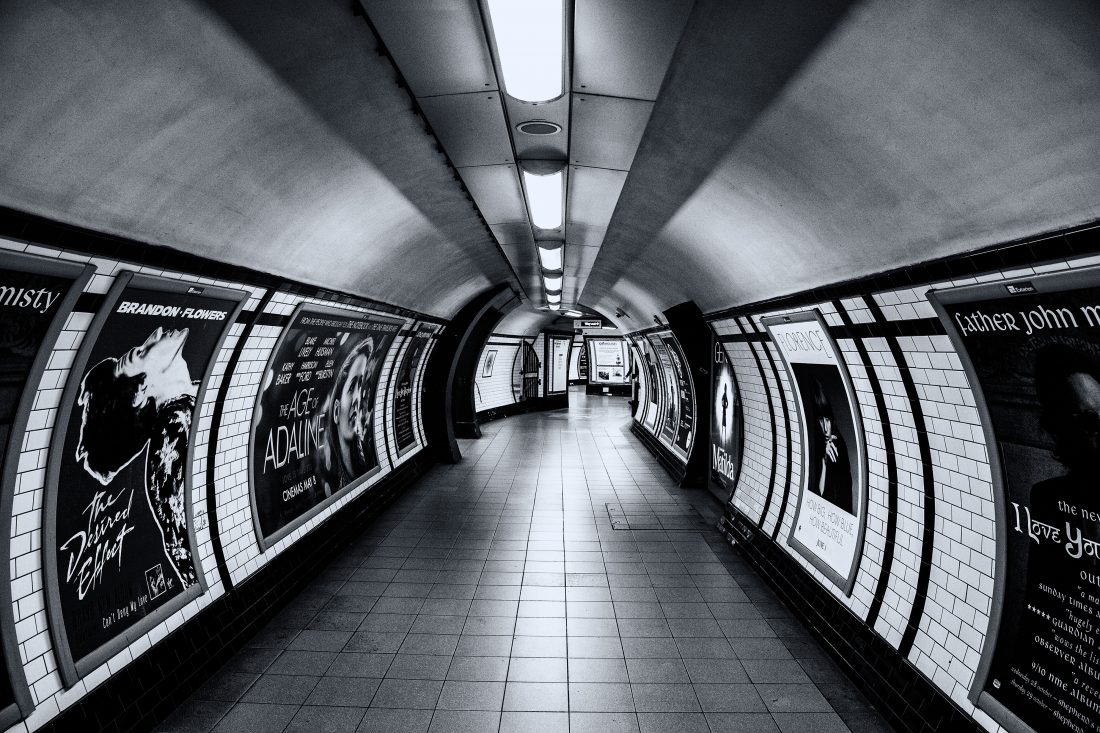 伦敦地下通道图片