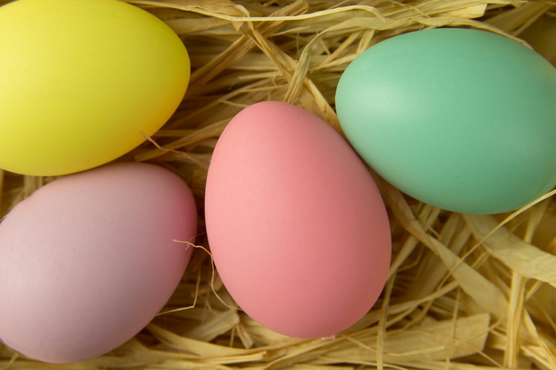 五颜六色的复活节彩蛋图片