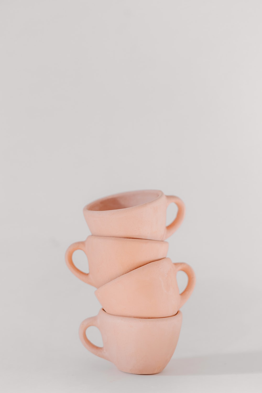 手工粉色陶瓷杯图片