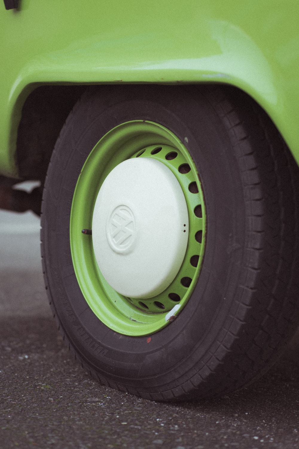 时尚创意绿色车轮图片