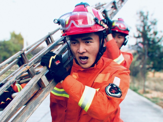 中国消防员图片