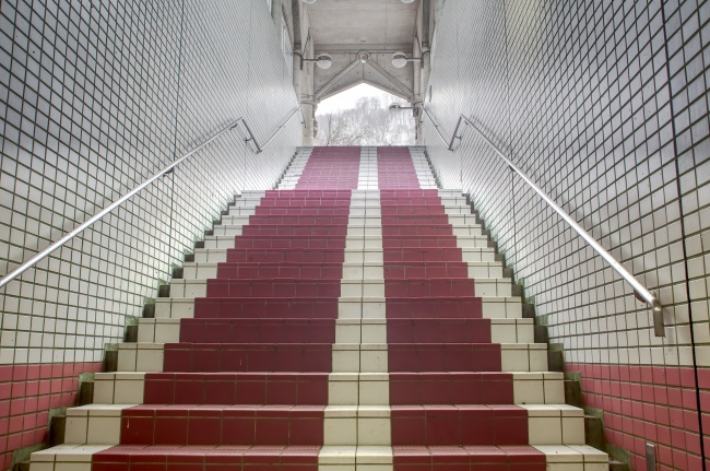城市地铁步梯图片