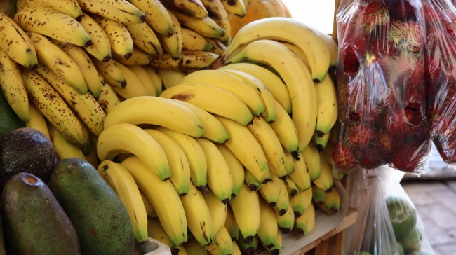 市场黄色香蕉图片