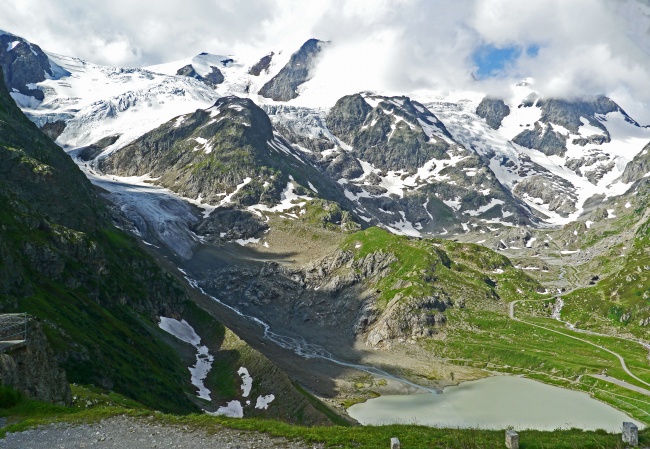 瑞士阿尔卑斯雪山图片