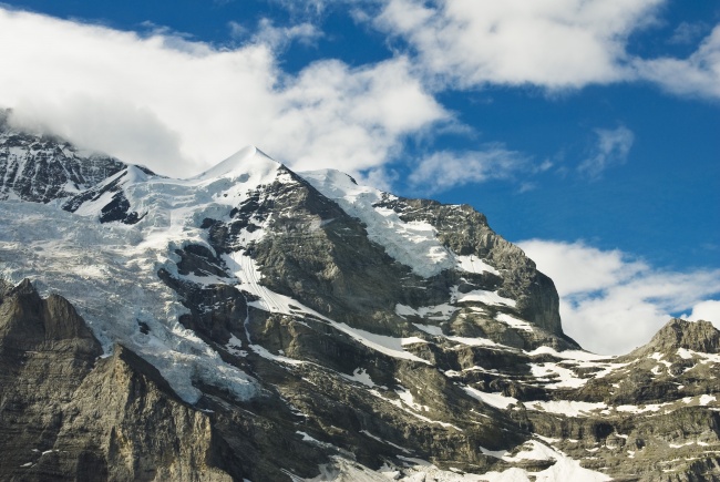 瑞士艾格峰雪山图片