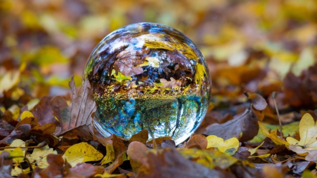 漂亮玻璃水晶球图片