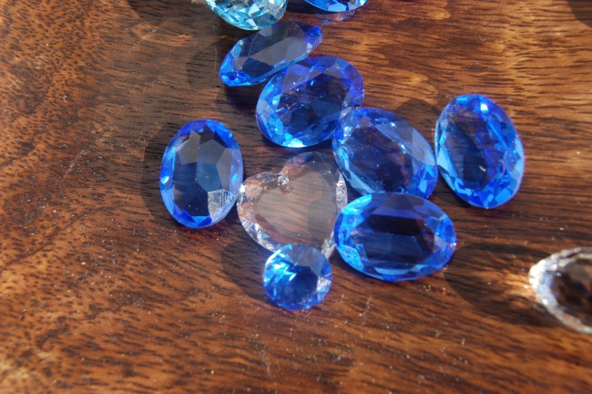 蓝色水晶钻石图片