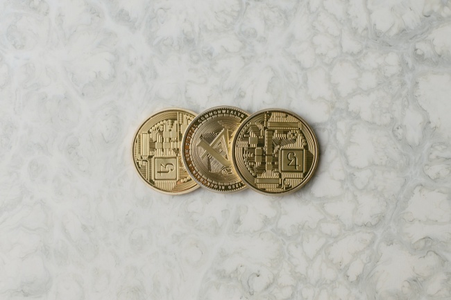 金色纪念版硬币图片