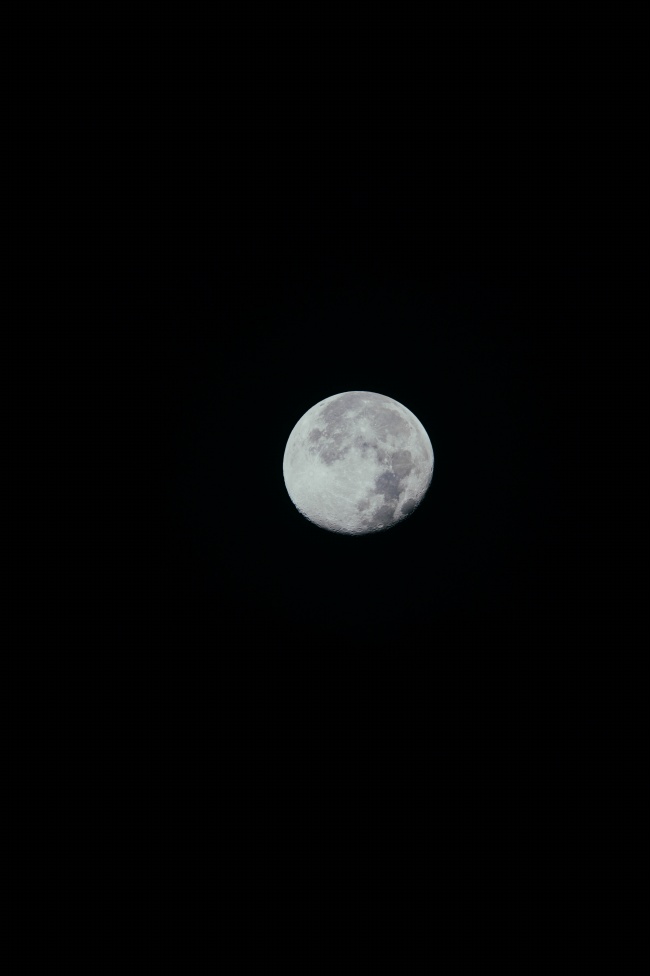 深夜天空月亮图片