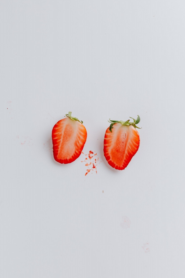 草莓切片图片