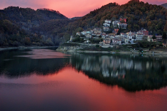 意大利山野村庄风景图片