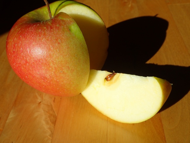 切片营养苹果图片