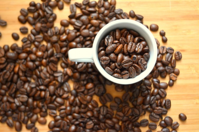 棕色咖啡豆粒图片