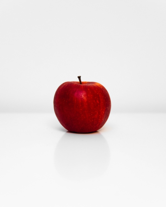 一个鲜红苹果图片