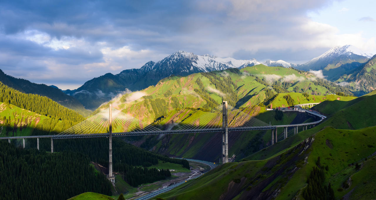 果子沟桥在著名的新疆省